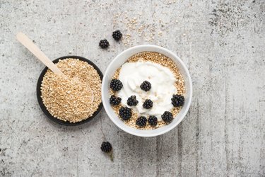 Grain Showdown: Oats vs Quinoa: Which Packs a Nutritional Punch?