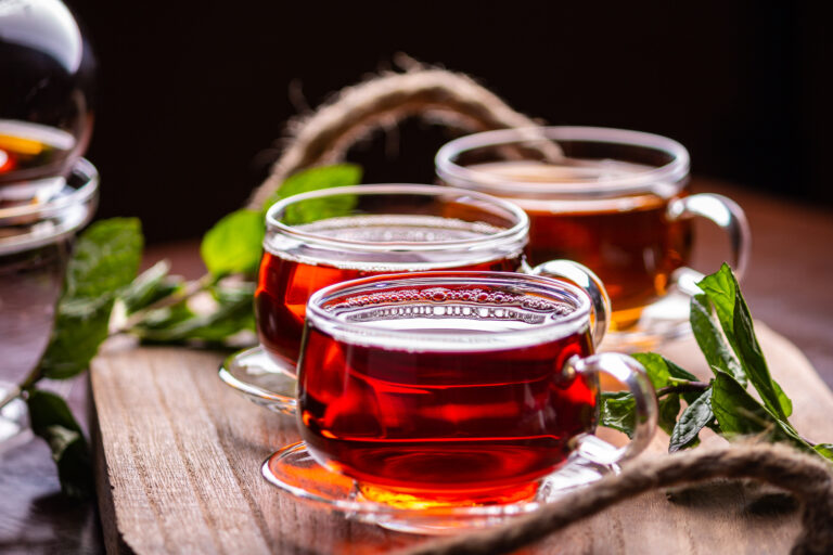 Morning Brew Battle: Breakfast Tea vs Earl Grey