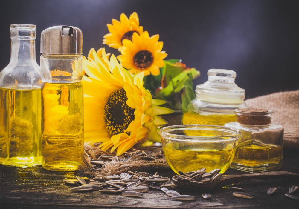 Oil Showdown: Sunflower Oil vs Vegetable Oil