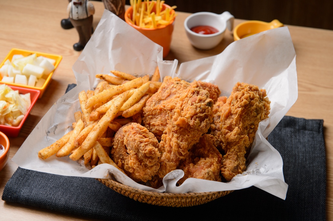 Exploring Culinary Diversity: New York Fried Chicken - Traditional ingredients and cooking techniques