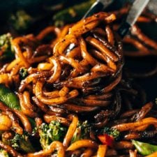 Asian Inspiration: Chicken Udon Stir Fry - Summary of Asian-inspired Chicken Udon Stir Fry