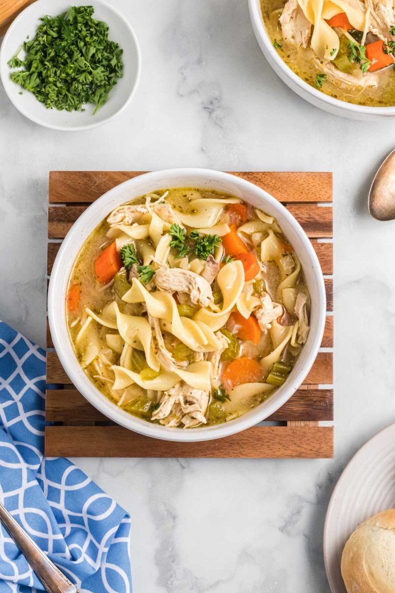 Comforting Creations: Chicken No Noodle Soup - Pairing suggestions for a complete meal experience