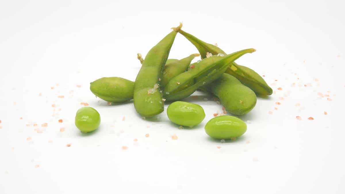 Soybean Delights: Edamame vs Mukimame - Recipe ideas and cooking methods for Soybean Delights