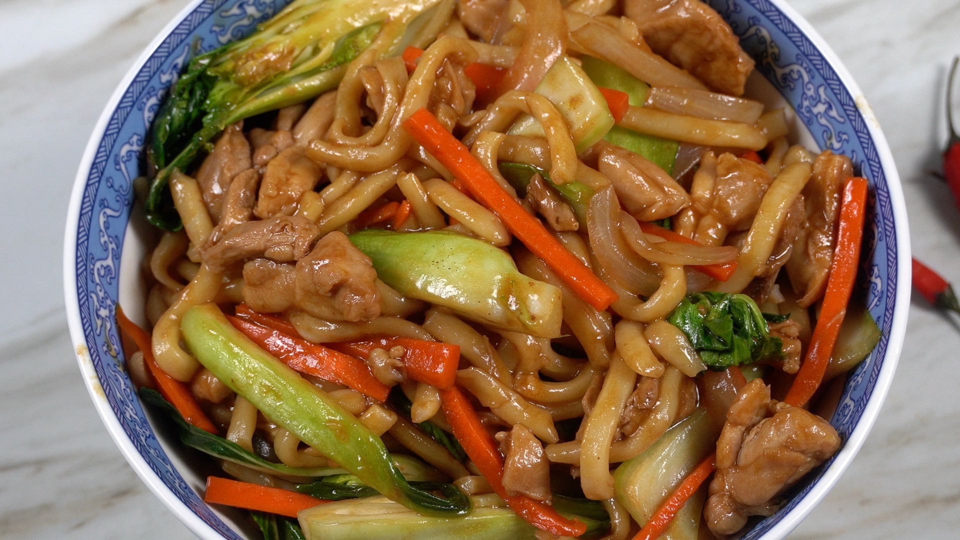 Asian Inspiration: Chicken Udon Stir Fry - Benefits of udon noodles and chicken