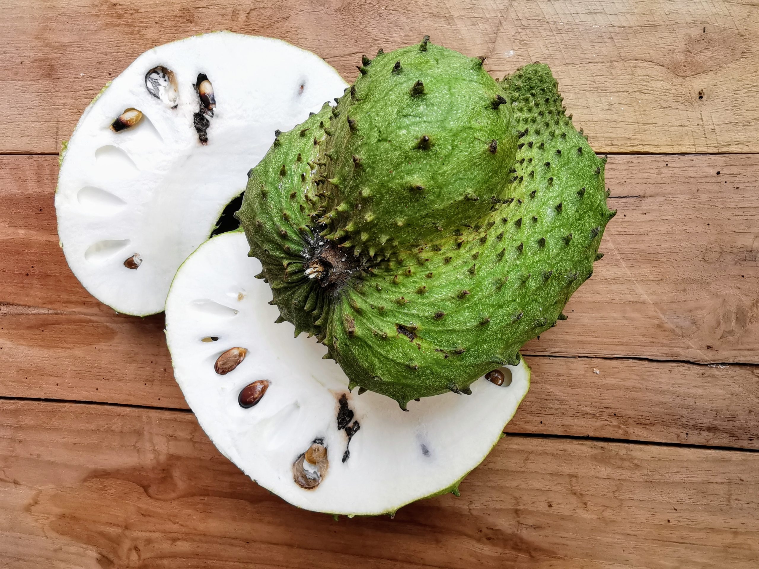 Tropical Fruit Face-Off: Soursop vs Custard Apple - Texture and flavor profiles